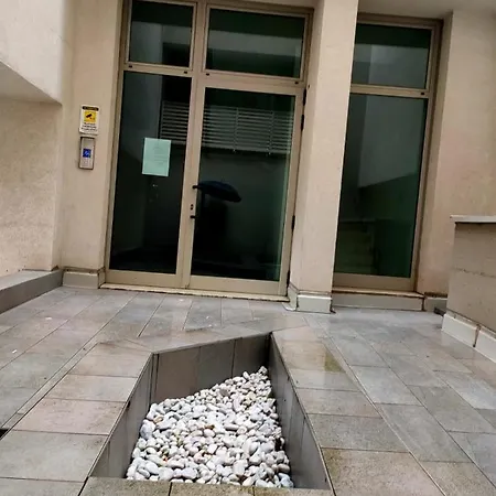 Apartment Moderno Bilocale Ospedale Maggiore Via Vighi Parma